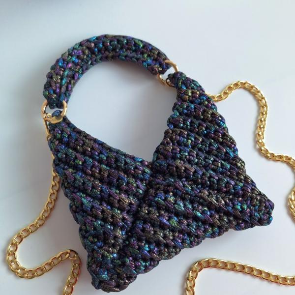 Gehaakte crossbody tas 'Metallic zwart regenboog'