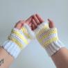 Thumbnail for Gehaakte handschoenen - gehaakte vingerloze handschoenen | Wit en geel