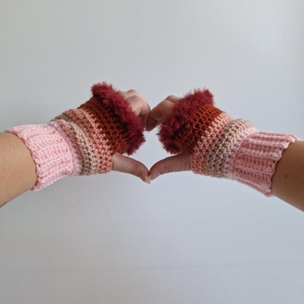 Gehaakte handschoenen - gehaakte vingerloze handschoenen | Lichtroze, poeder roze, koraaloranje, roestbruin en wijnrood