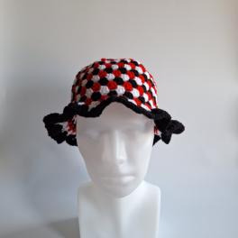 Gehaakte bucket hat | Rood, zwart en wit