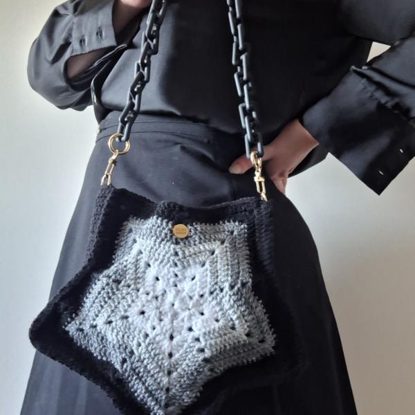 Gehaakte ster tas | Zwart, donkergrijs, lichtgrijs en wit