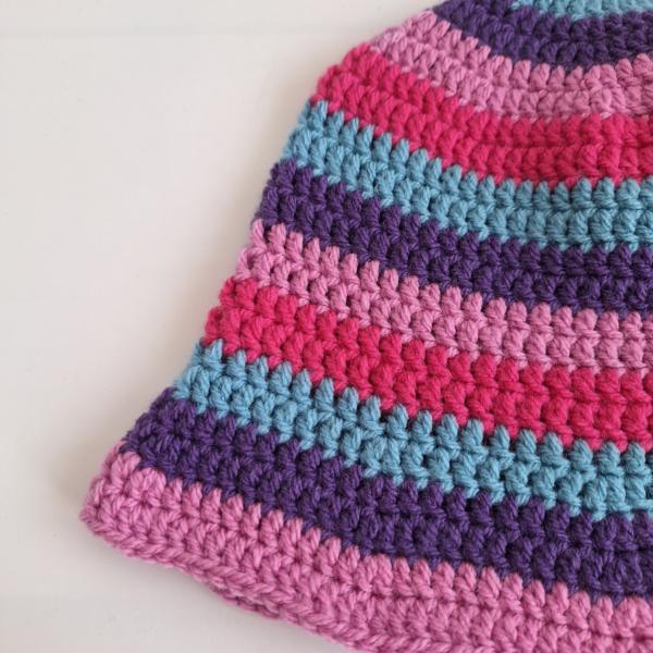 Gehaakte bucket hat | Blauw, paars, lavendel en roze