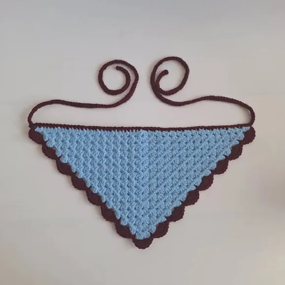 NIEUW!! Deze kleurrijke gehaakte bandana in het lichtblauw en wijnrood is een stijlvolle toevoeging aan jouw garderobe dit seizoen! 🩵❤️

♡75% acryl, 25% katoen
♡Deze bandana is gehaakt en rekt daarom ook mee 

Voor meer info kopieer de onderstaande link of klik op de link in mijn bio om te shoppen 🛍🎀

https://www.swanmarket.nl/creative/silasdesignbybritt/

#crochet #fyp #handmade #bandana #bandanastyle